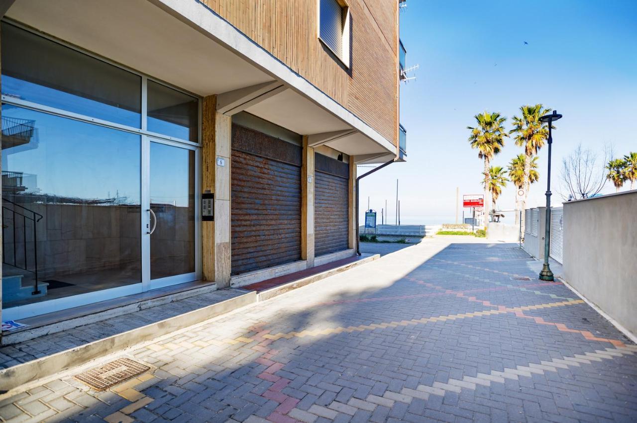 Sulla Via Del Mare - Appartamento A Silvi Marina Exterior foto